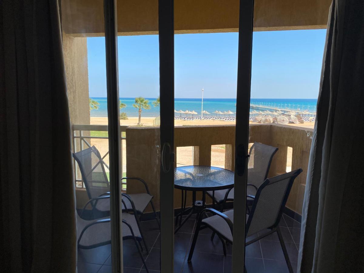 Porto Sokhna Royal Sea & Pool View Aparthotel Ain Sukhna Exterior foto