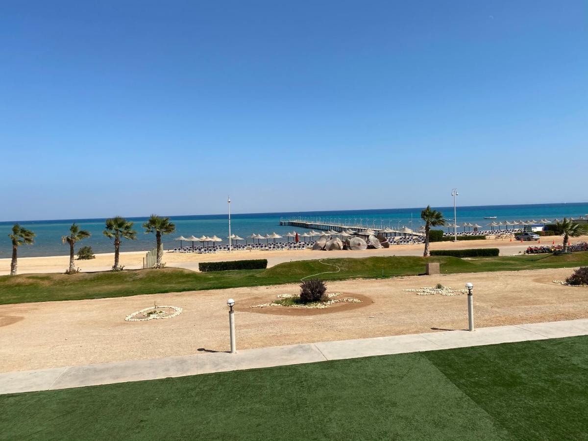 Porto Sokhna Royal Sea & Pool View Aparthotel Ain Sukhna Exterior foto