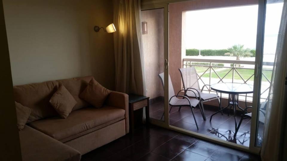 Porto Sokhna Royal Sea & Pool View Aparthotel Ain Sukhna Exterior foto