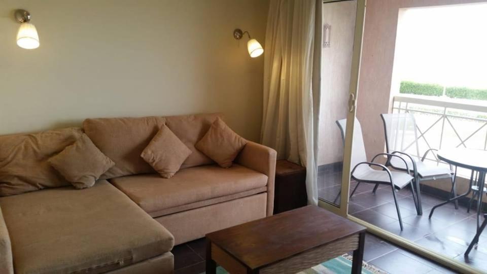 Porto Sokhna Royal Sea & Pool View Aparthotel Ain Sukhna Exterior foto